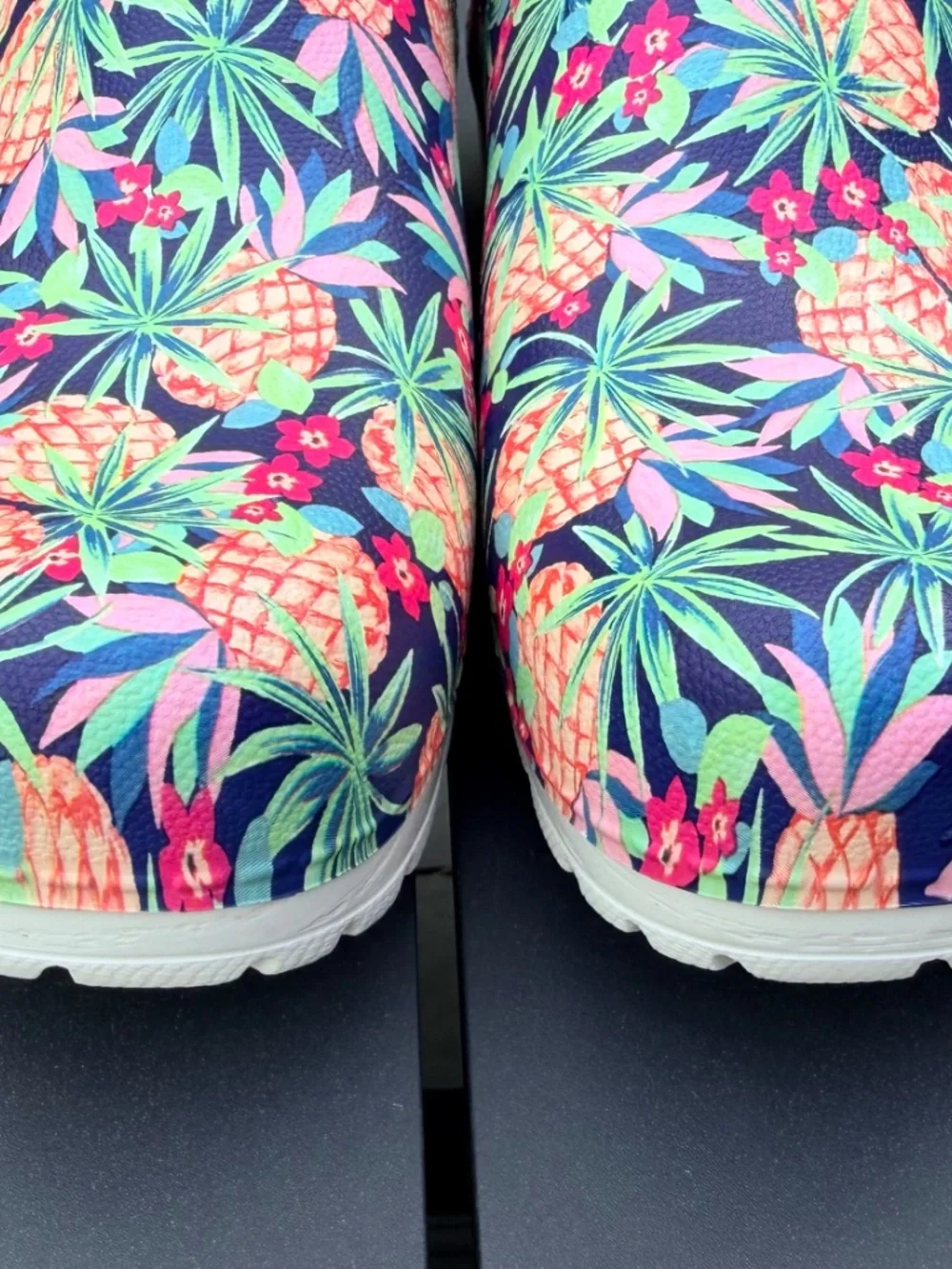 NEW!  Dansko Women's Kane Pineapples Backless Clogs:  Size 40 - Picture 6 of 16